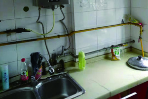 成都市郫縣長青路91號398家屬區(qū)家庭裝修拆除