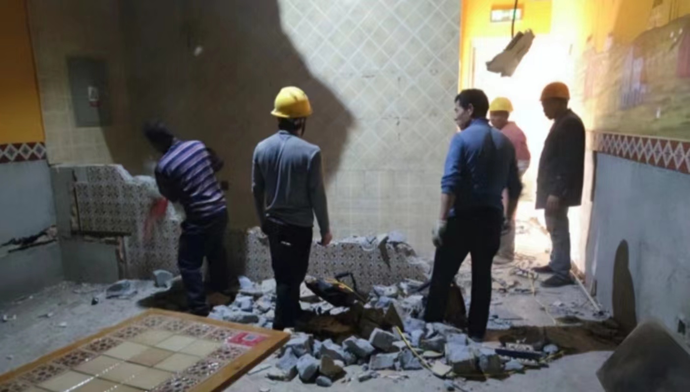 成都餐廳拆除|萬(wàn)象城披德西餐廳拆除第二天